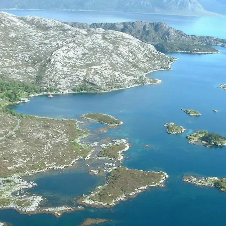 6 Person In Kalvag-by Traum *